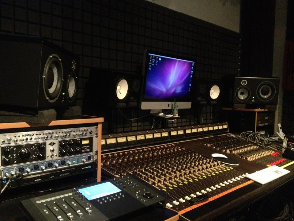 STUDIO D ENREGISTREMENT MIXAGE MASTERING Paris 20 75020