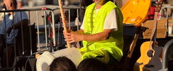 Recyclage Musical - Un voyage sonore autour du monde tout en récupération!